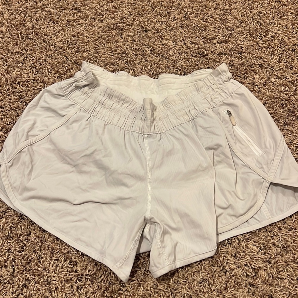 Lululemon white shorts size 8